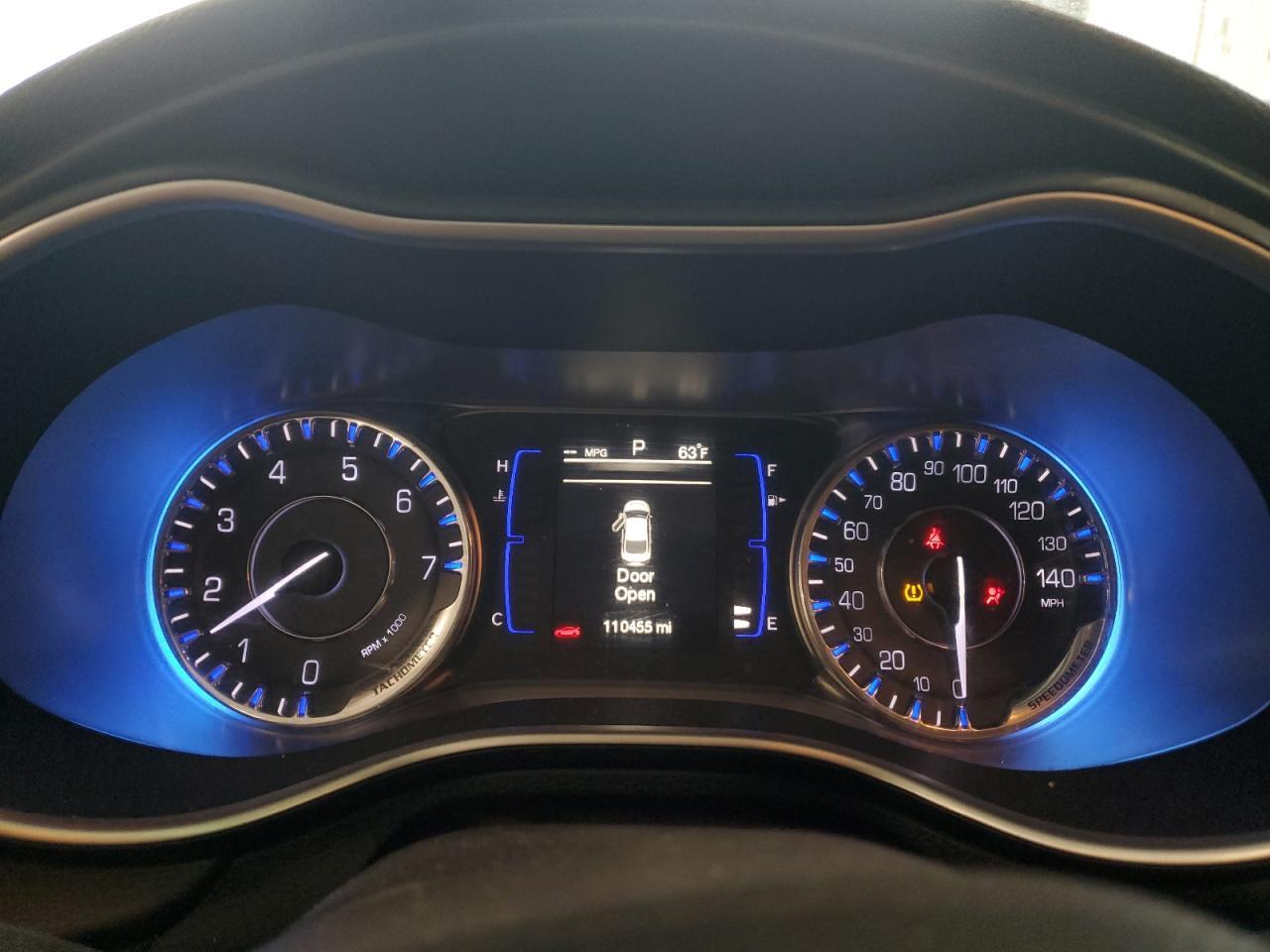 2015 CHRYSLER 200