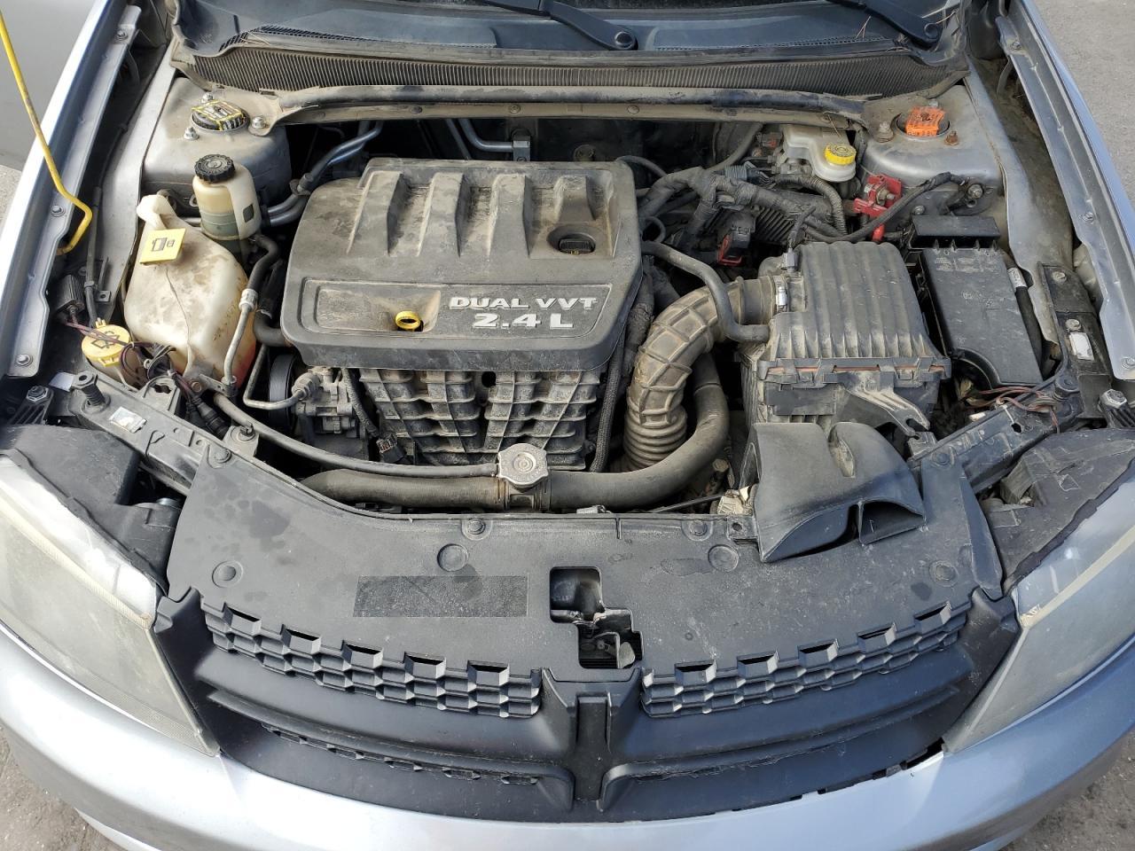 2013 DODGE Avenger