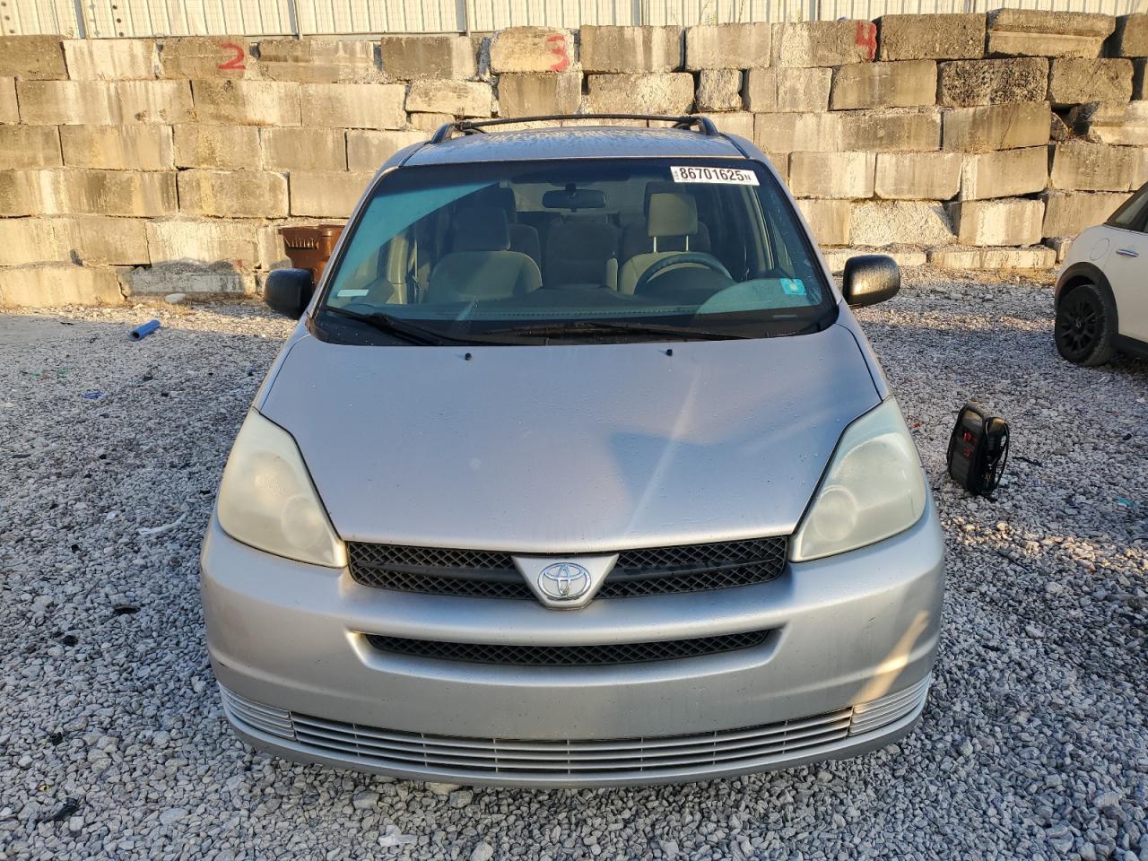 2005 TOYOTA SIENNA
