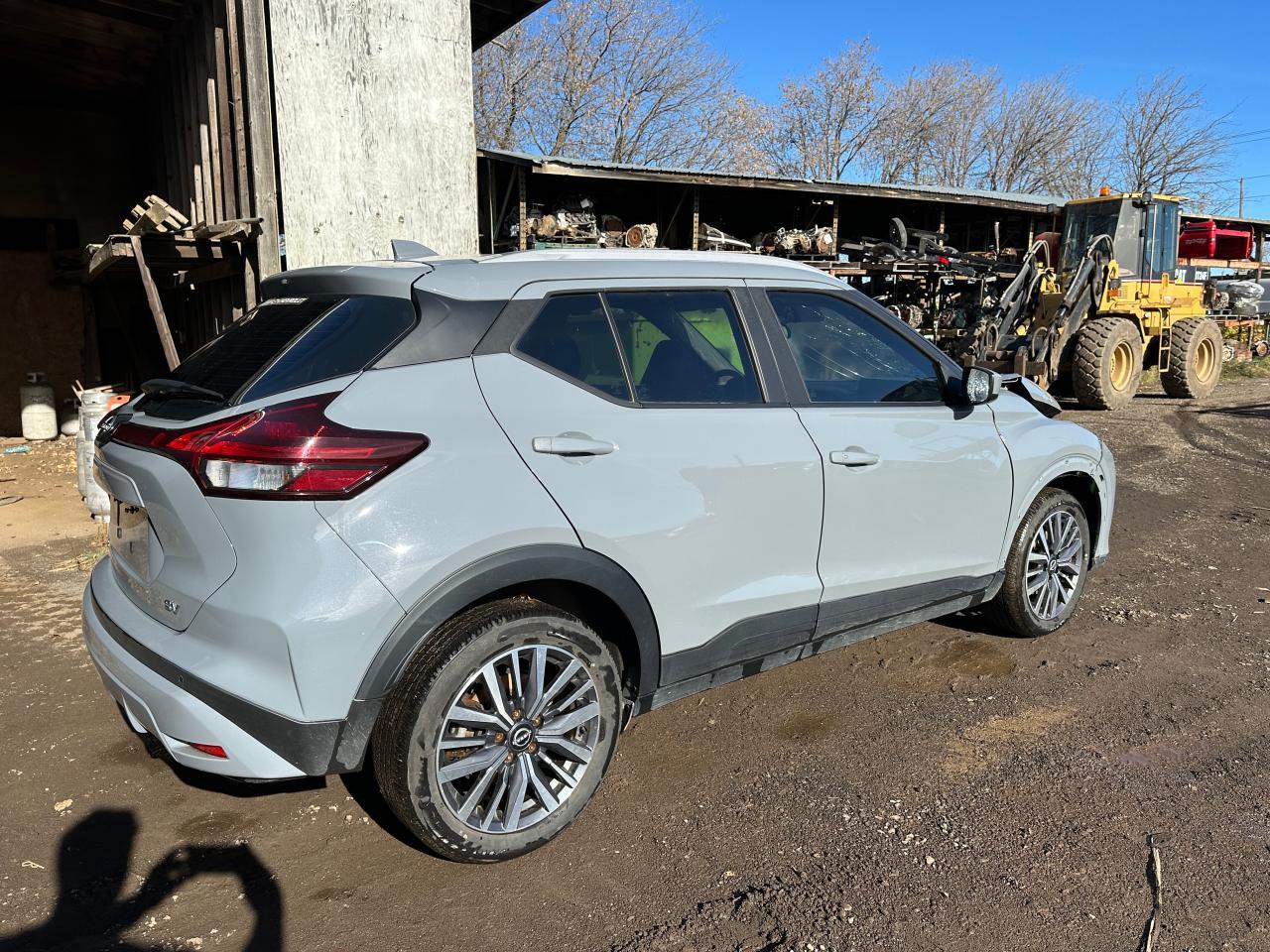 2022 NISSAN KICKS