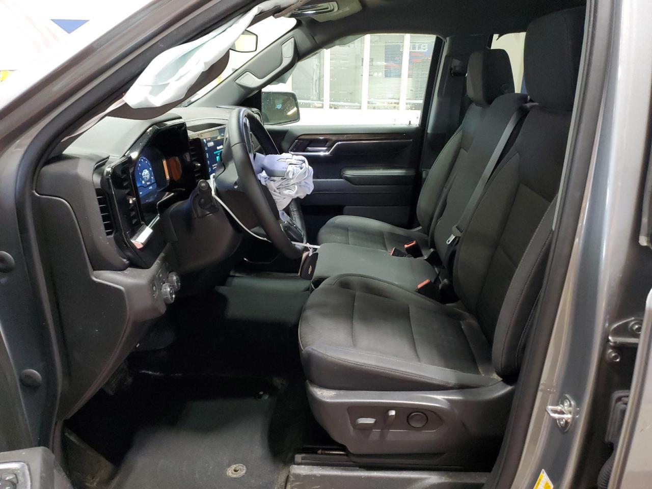 2024 CHEVROLET Silverado