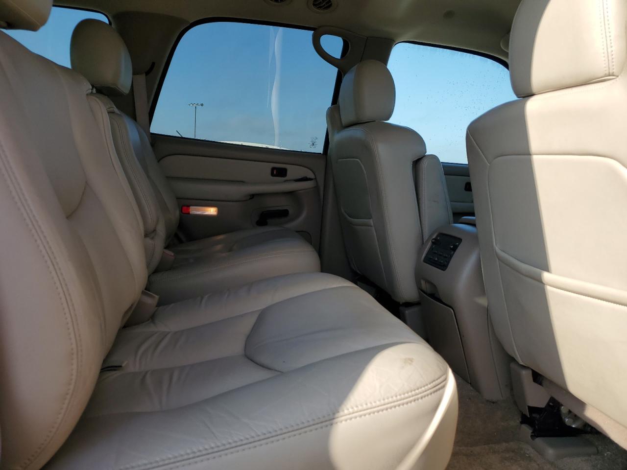 2003 CHEVROLET Tahoe