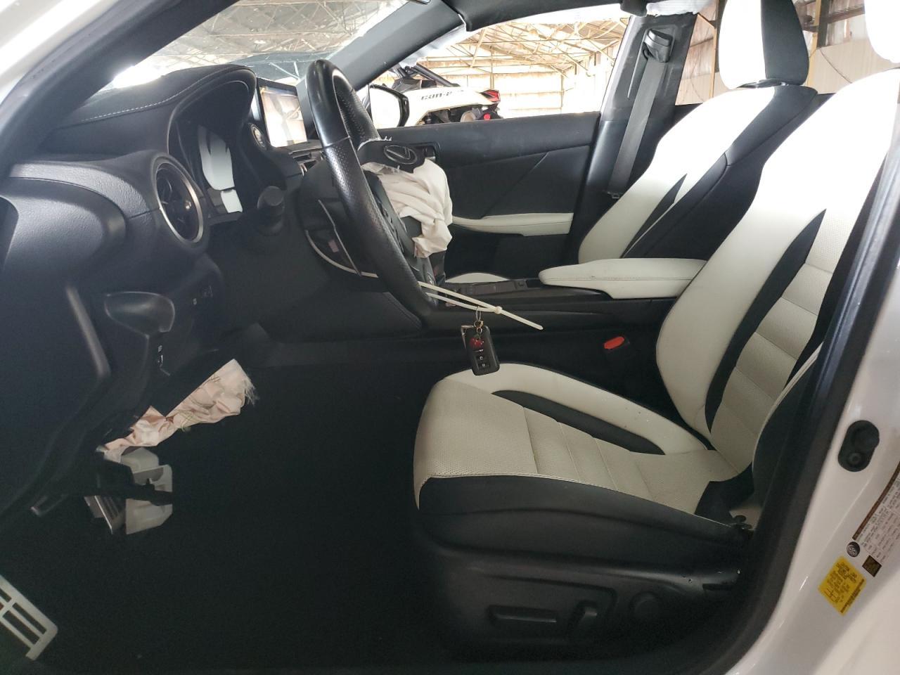 2021 LEXUS Is