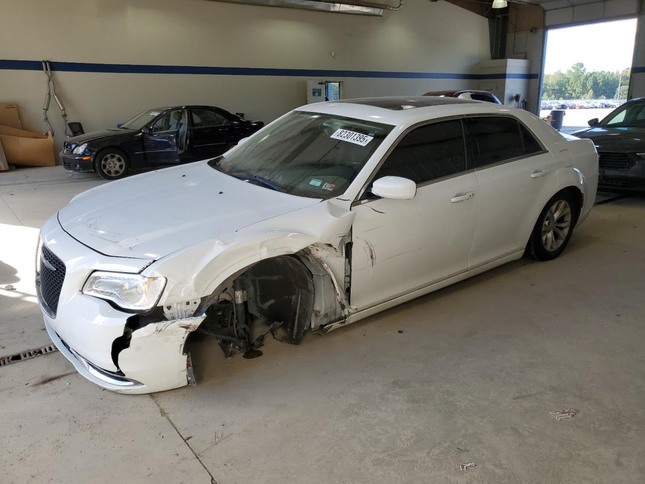 2016 CHRYSLER 300