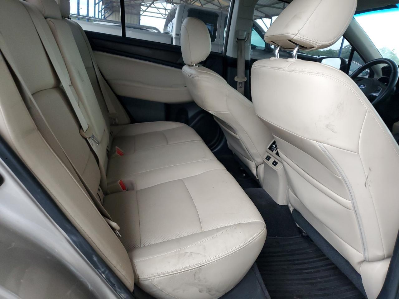 2015 SUBARU Legacy