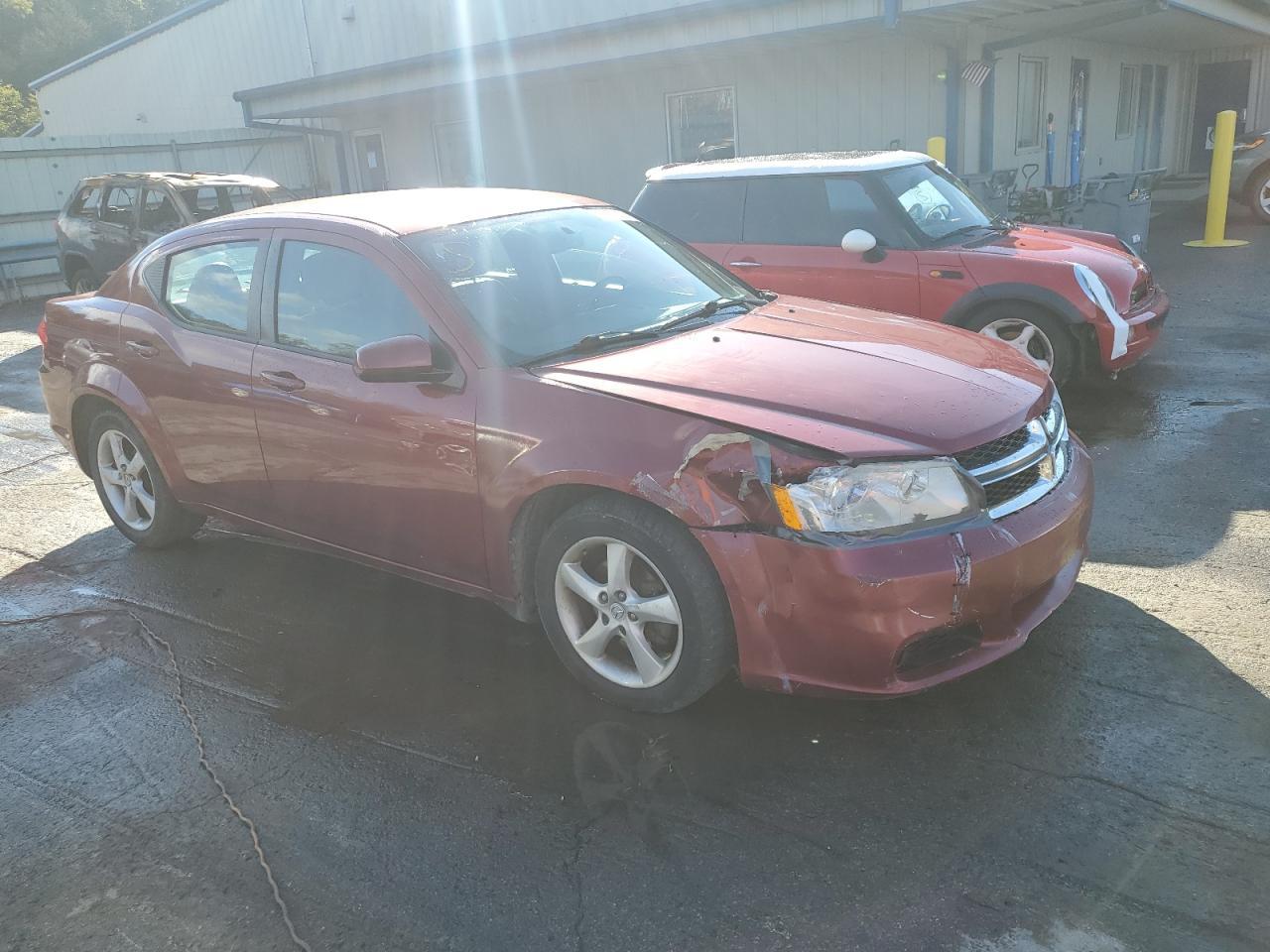 2014 DODGE Avenger