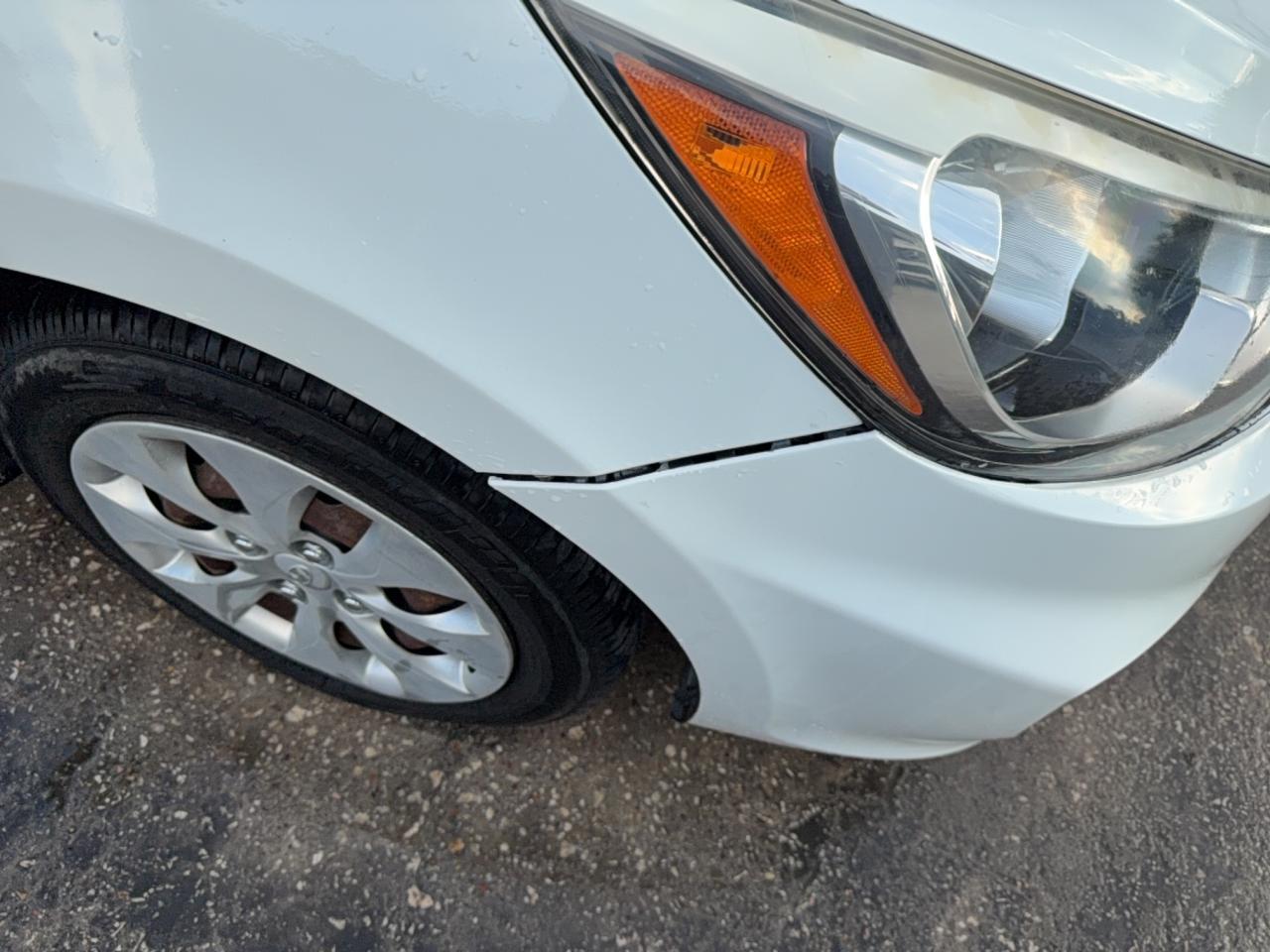 2016 HYUNDAI ACCENT