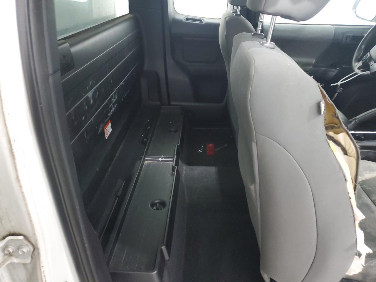 2016 TOYOTA TACOMA
