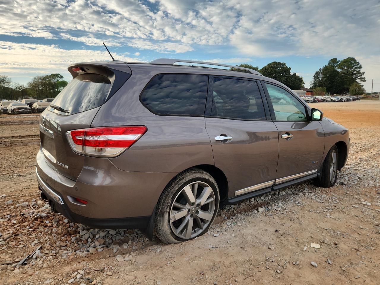 2014 NISSAN PATHFINDER