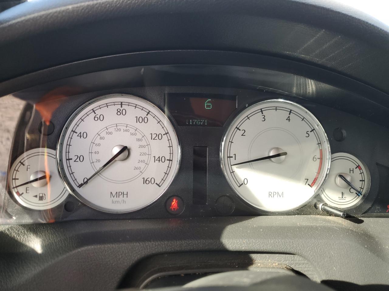 2005 CHRYSLER 300