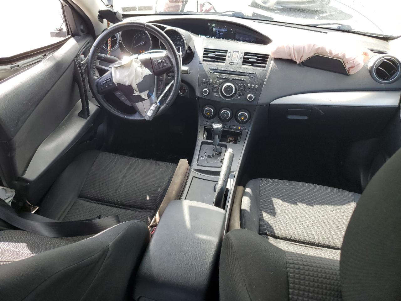 2013 MAZDA 3