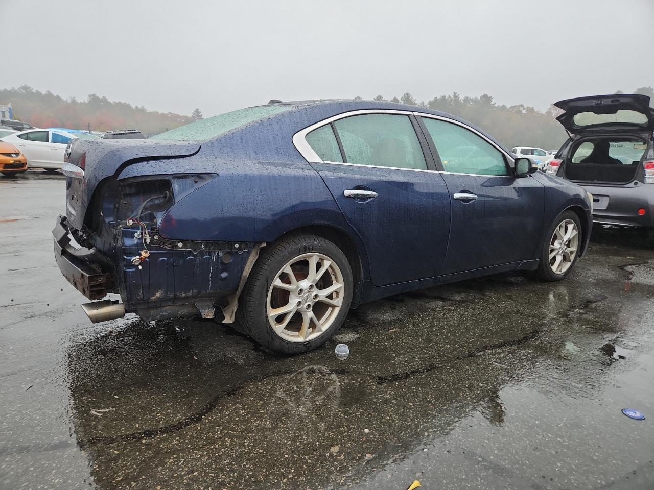 2012 NISSAN Maxima