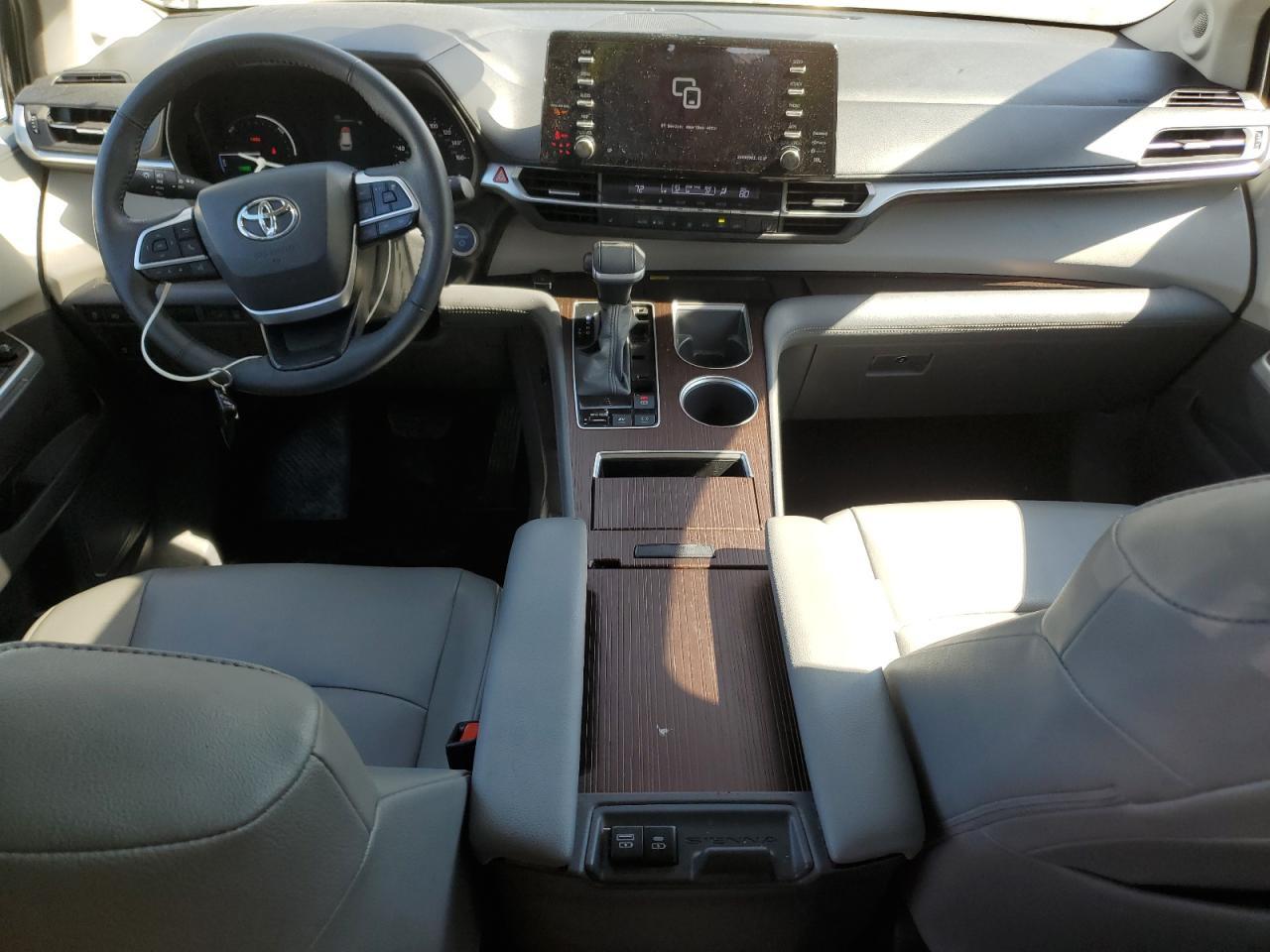 2022 TOYOTA SIENNA