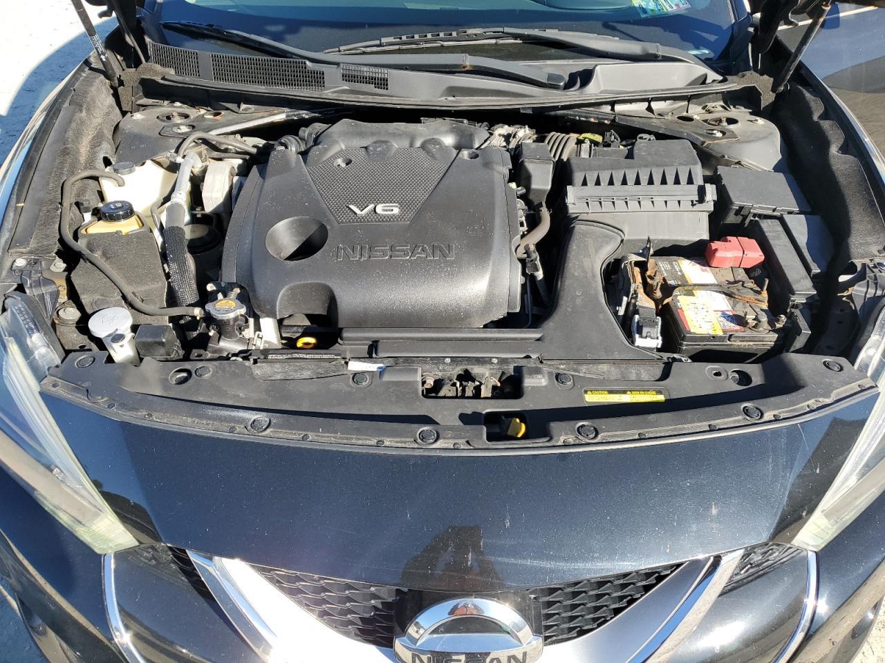 2017 NISSAN Maxima