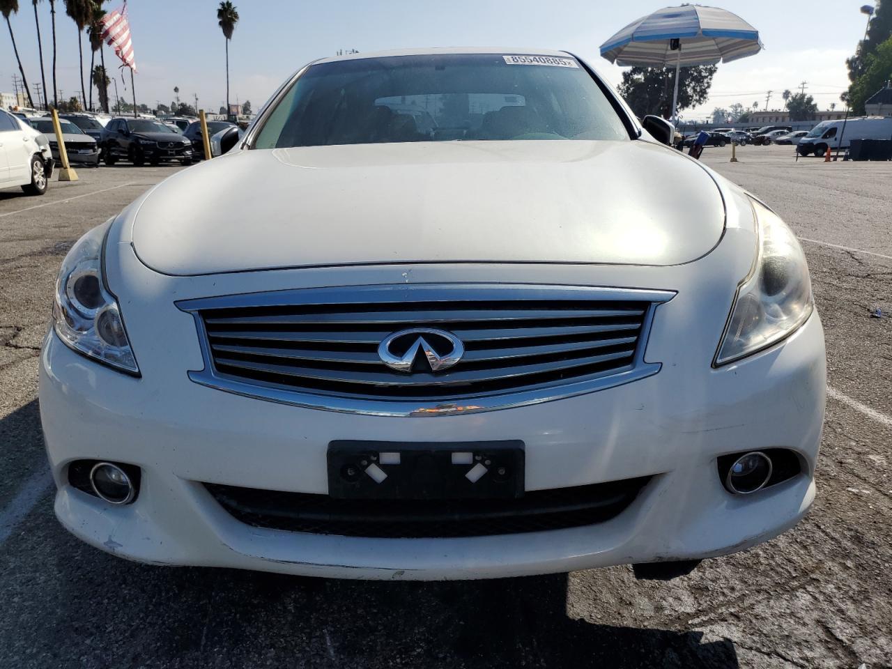 2015 INFINITI Q40