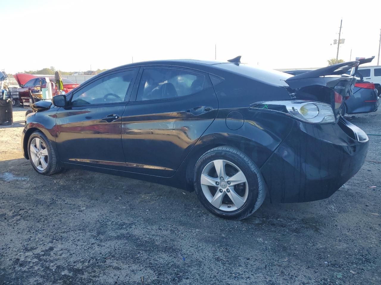 2013 HYUNDAI ELANTRA