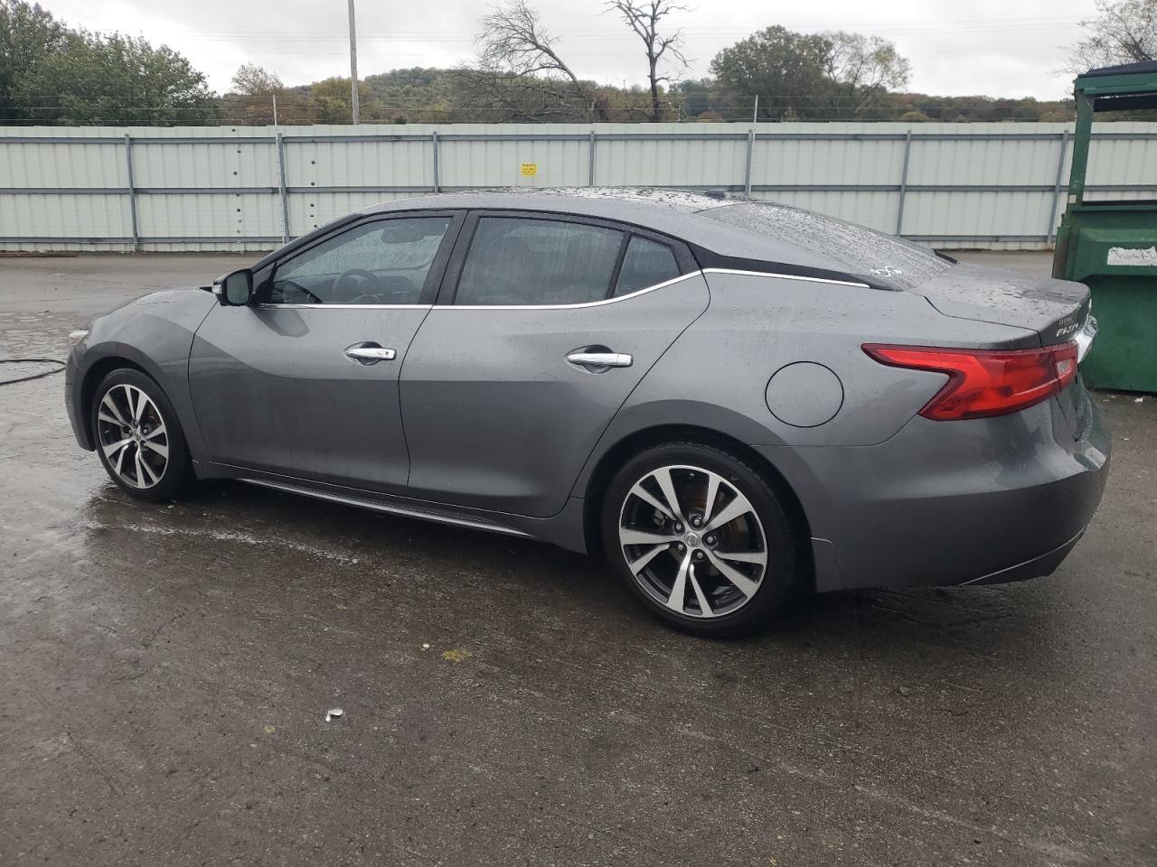 2016 NISSAN Maxima