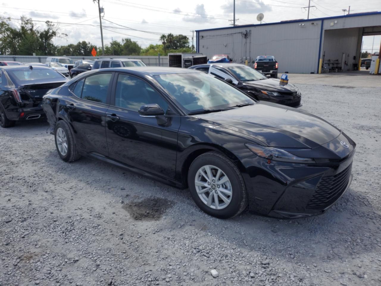 2025 TOYOTA CAMRY