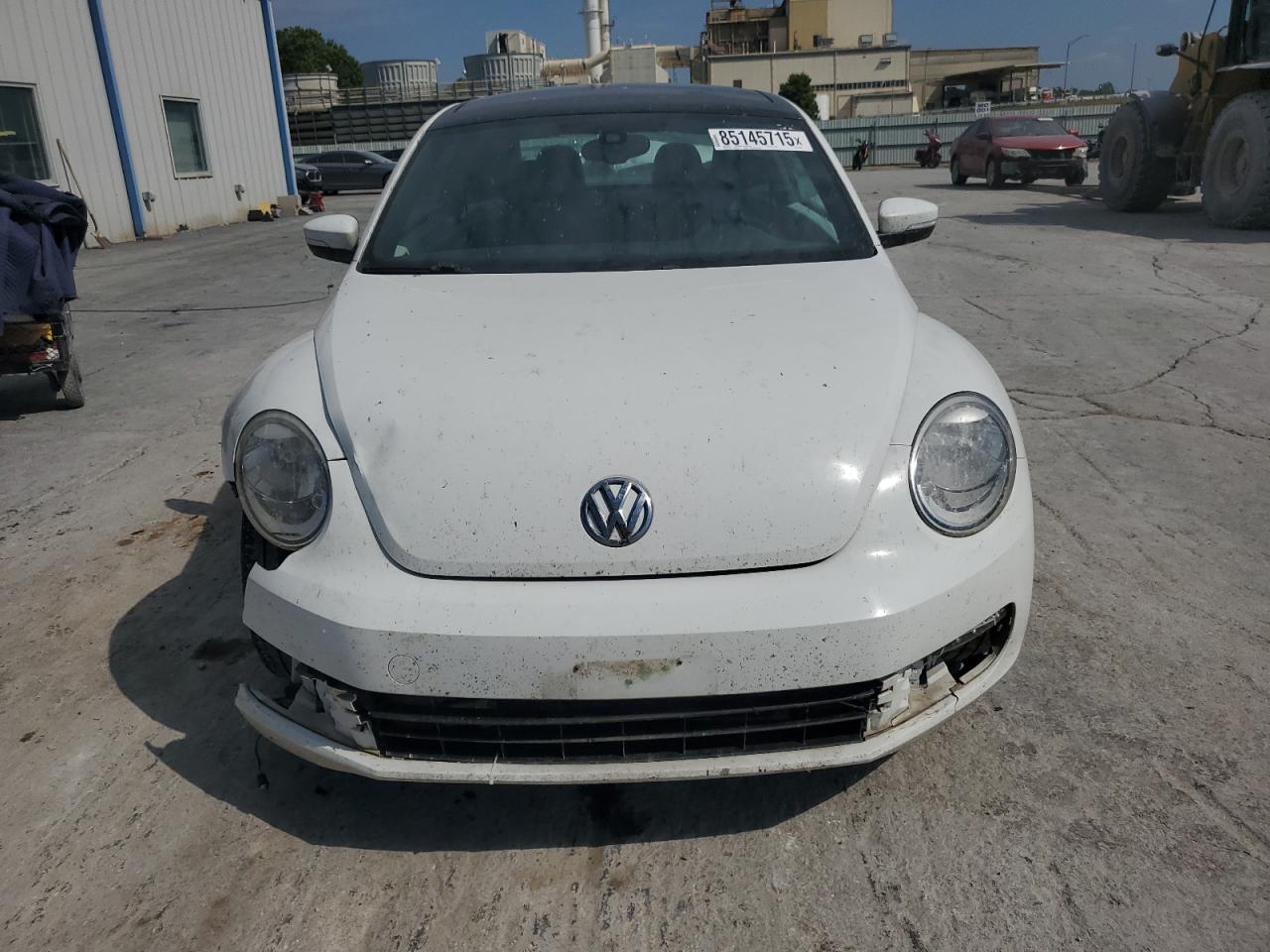 2016 VOLKSWAGEN Beetle