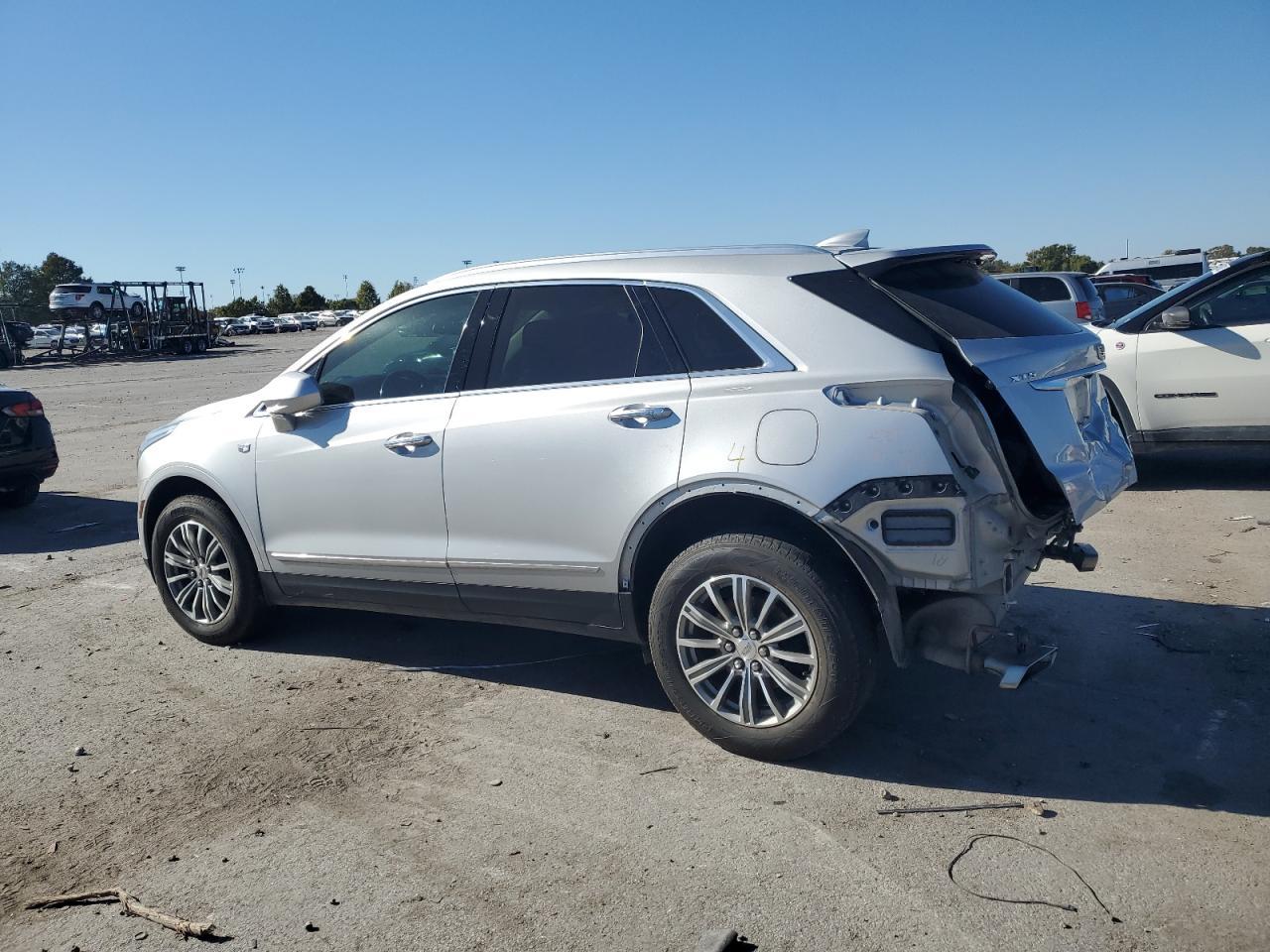 2017 CADILLAC XT5