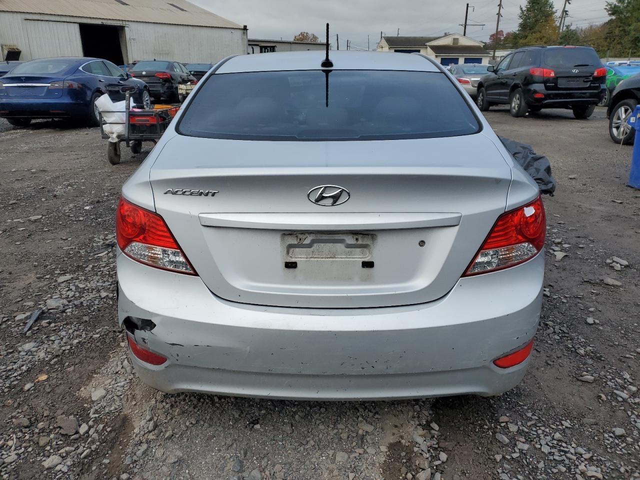 2012 HYUNDAI ACCENT