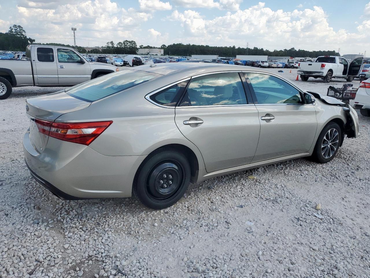2016 TOYOTA Avalon