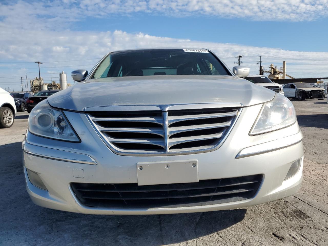 2010 HYUNDAI GENESIS