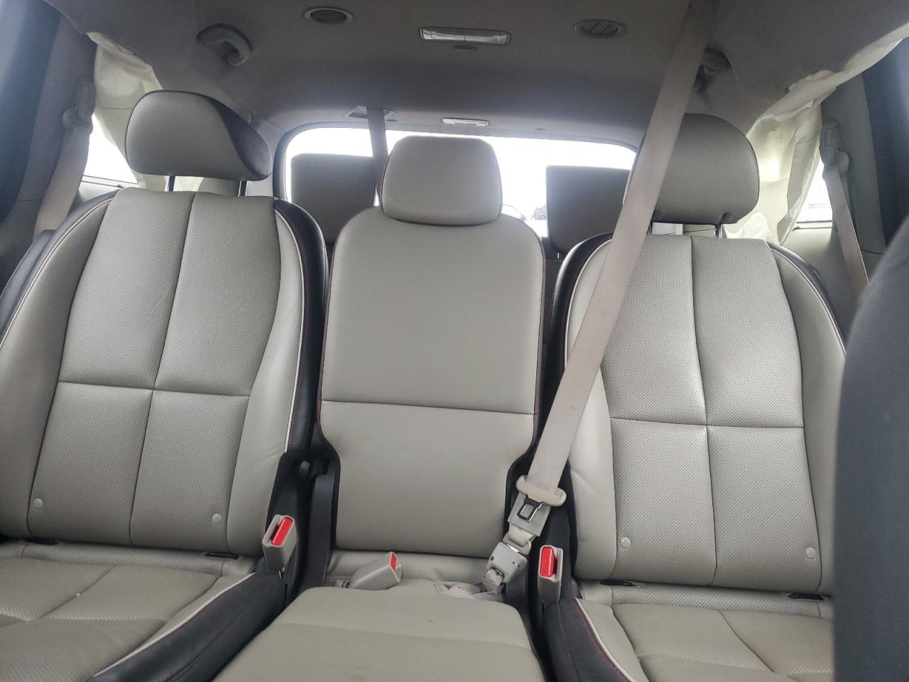 2017 KIA SEDONA