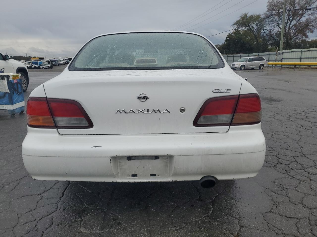 1998 NISSAN Maxima