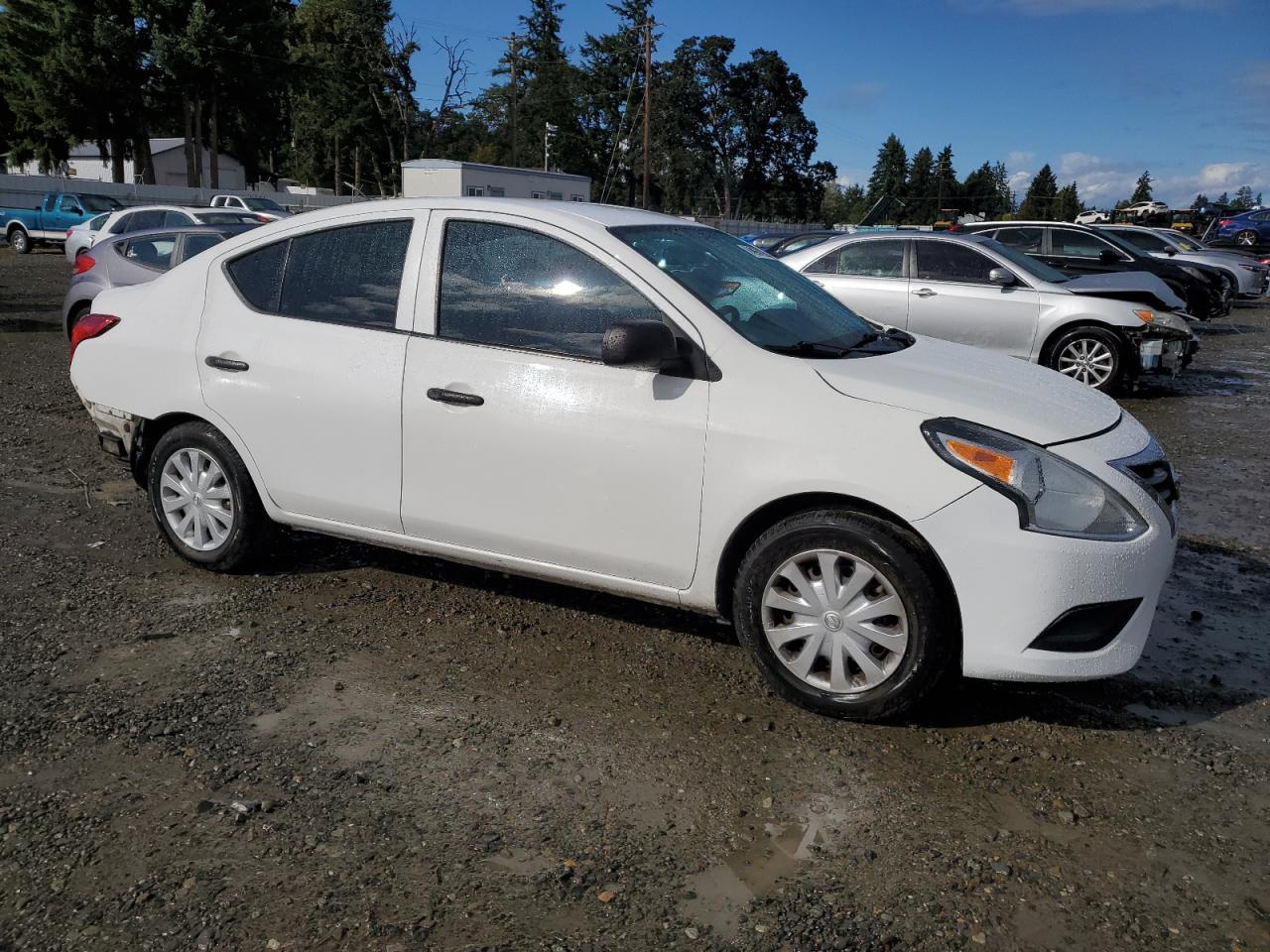 2015 NISSAN VERSA