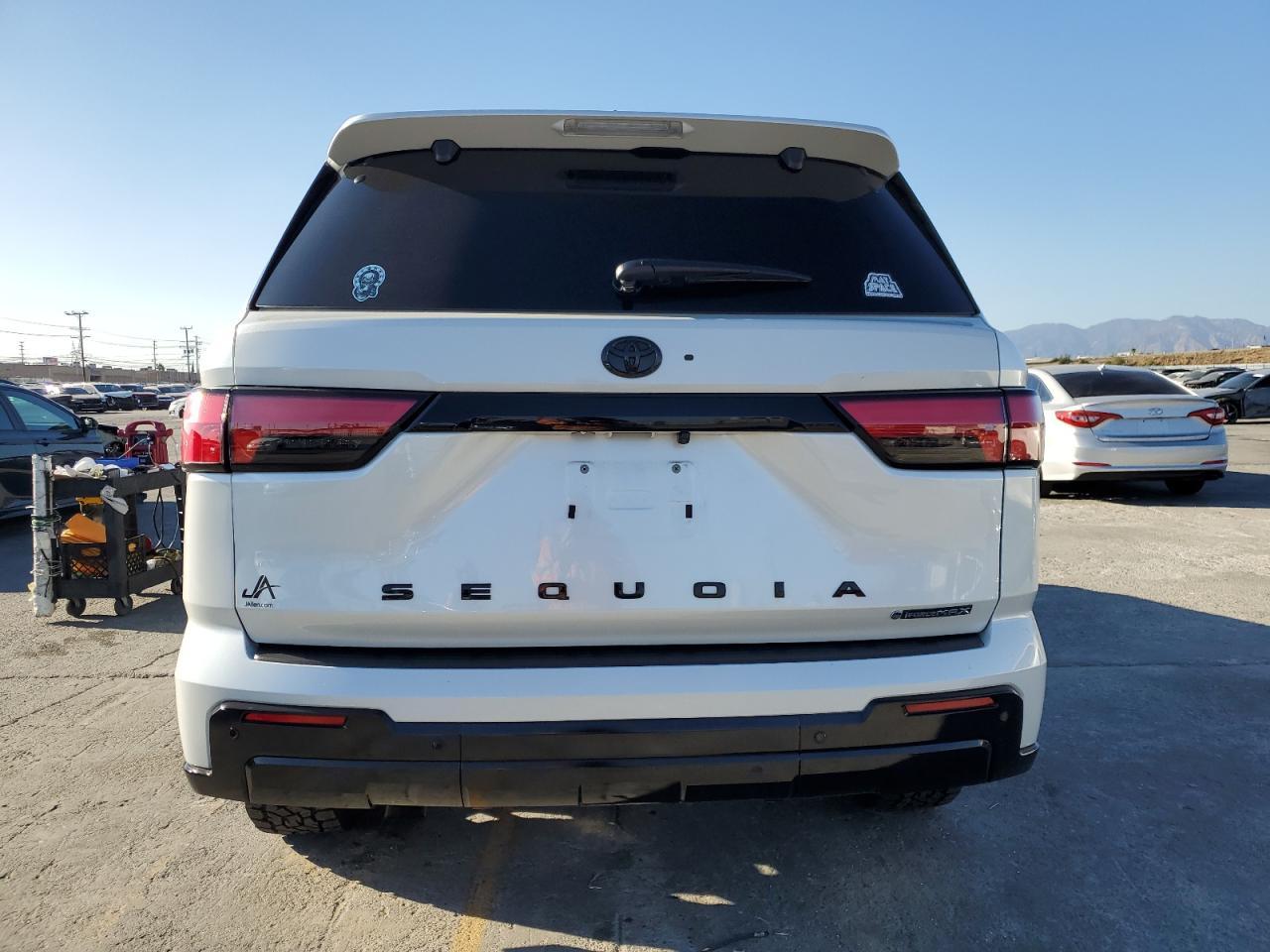 2025 TOYOTA Sequoia