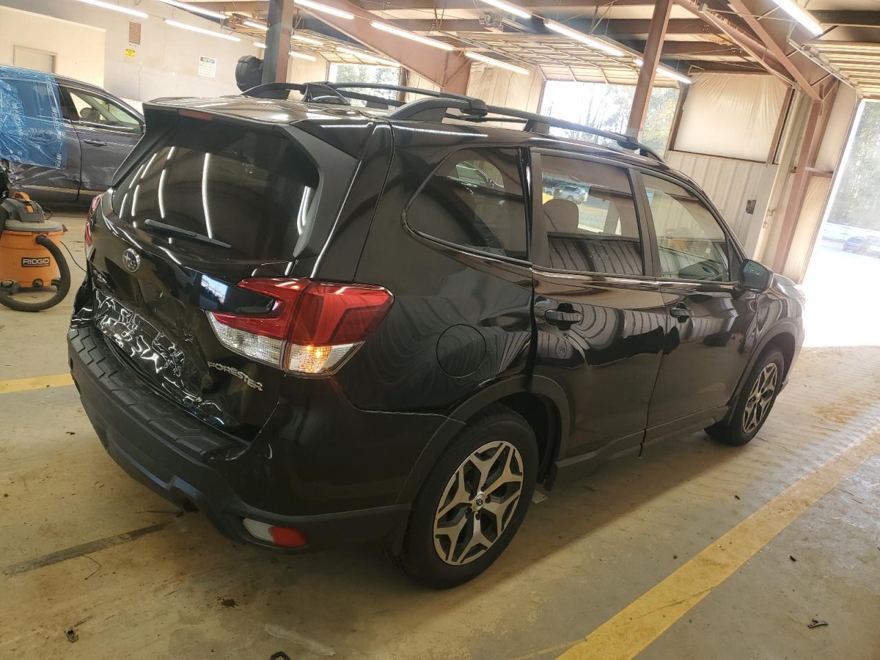 2019 SUBARU FORESTER