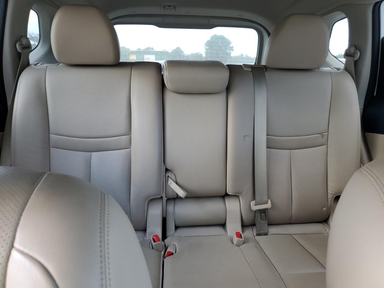2014 NISSAN ROGUE