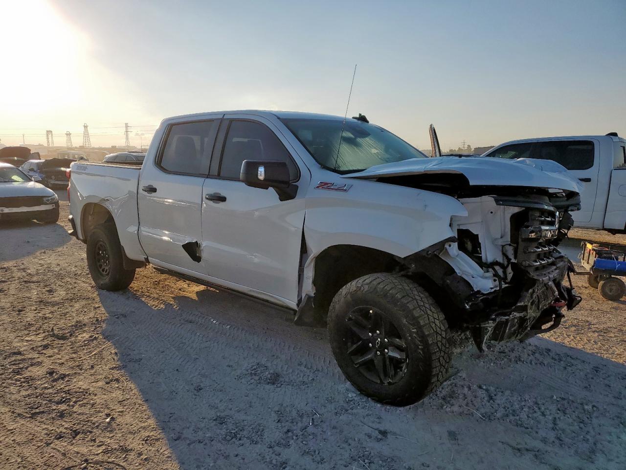2023 CHEVROLET Silverado