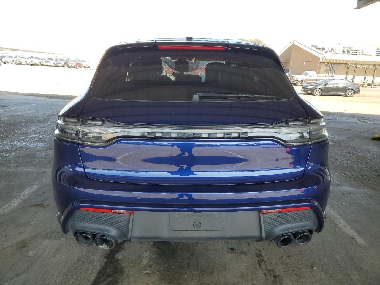 2022 PORSCHE Macan