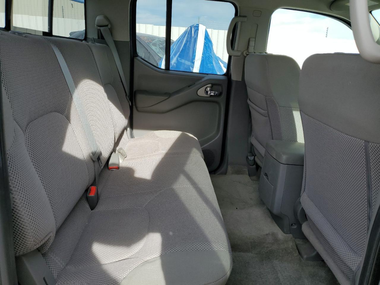 2017 NISSAN Frontier