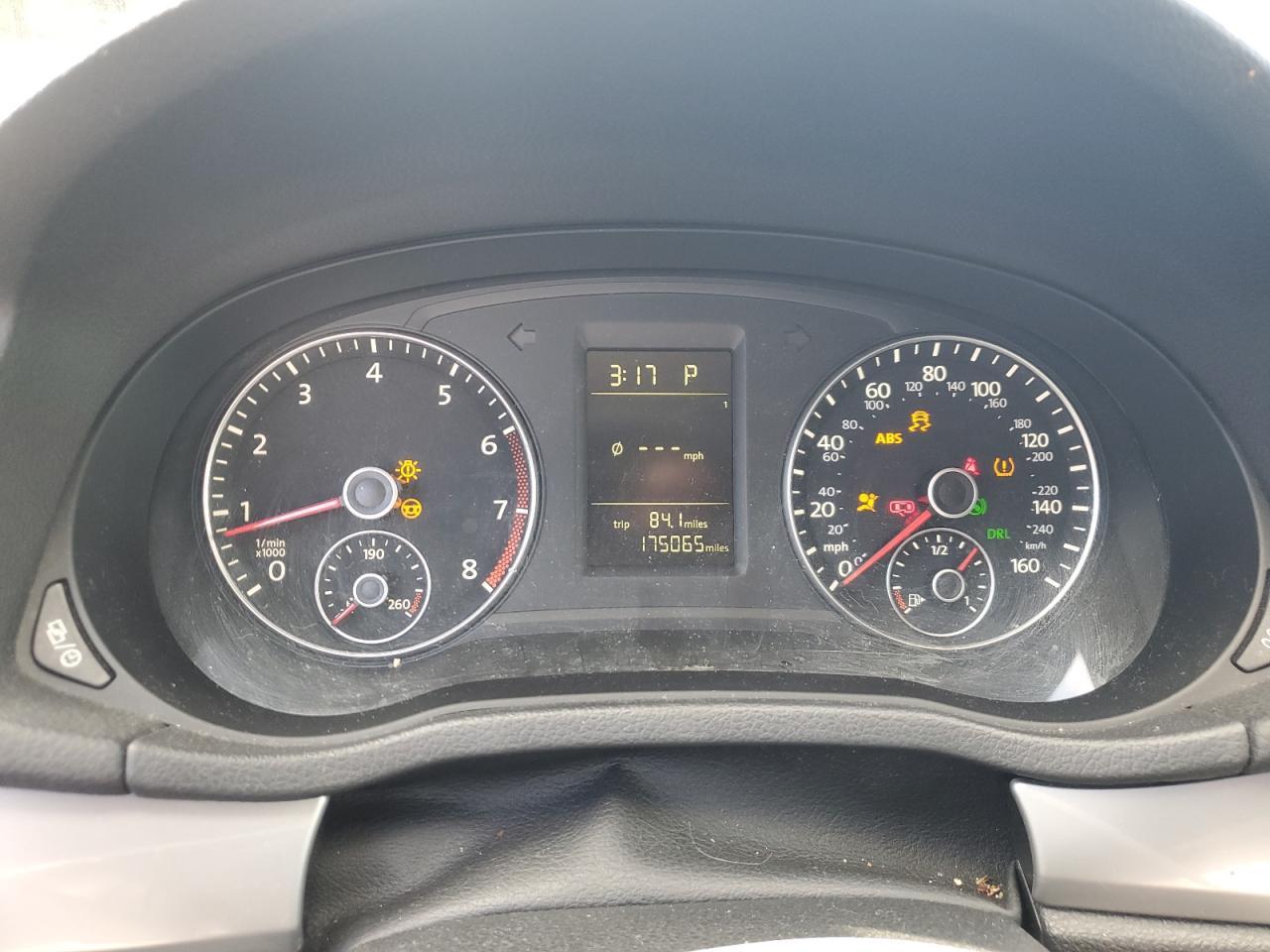 2015 VOLKSWAGEN Passat