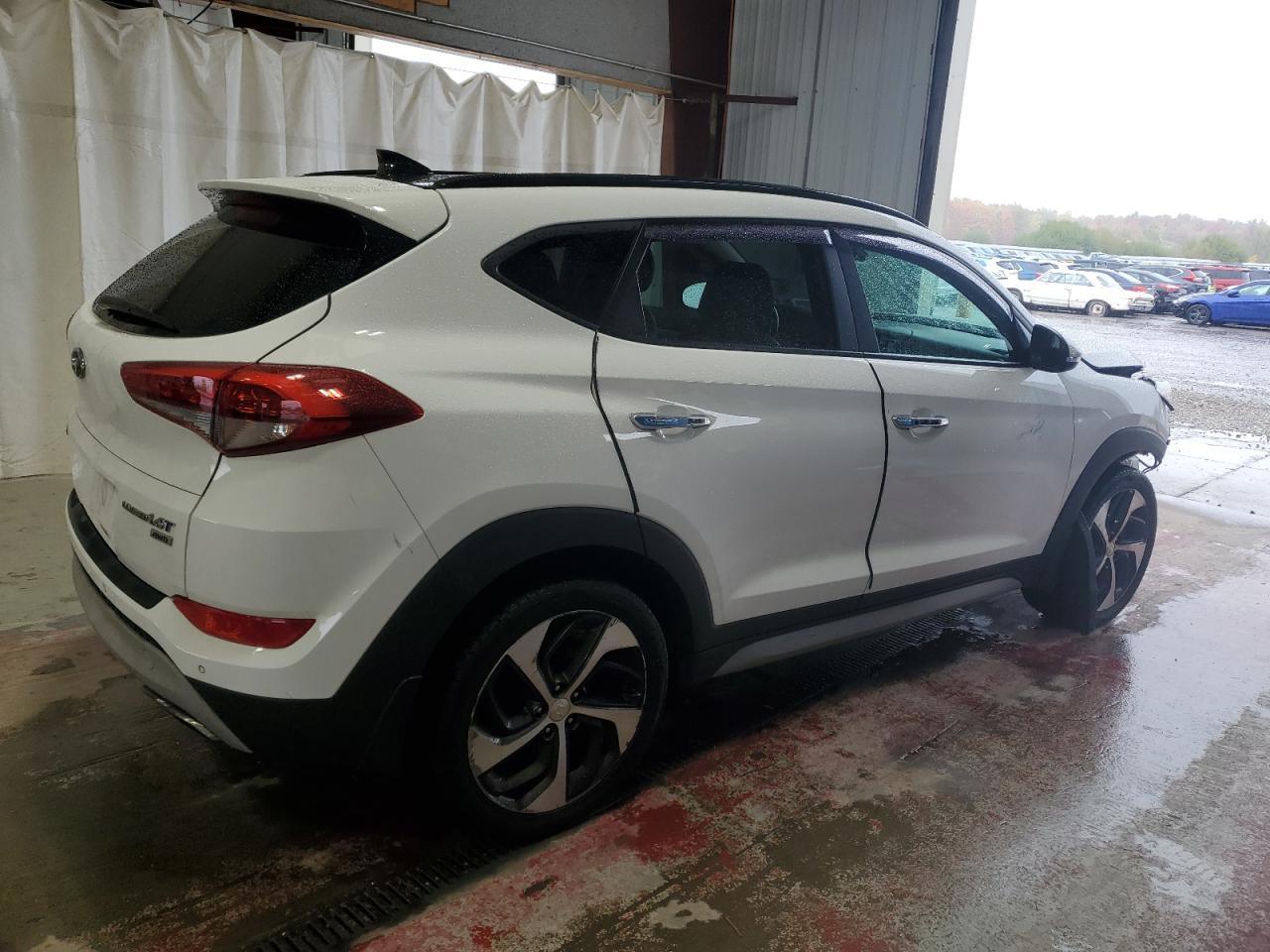 2017 HYUNDAI TUCSON