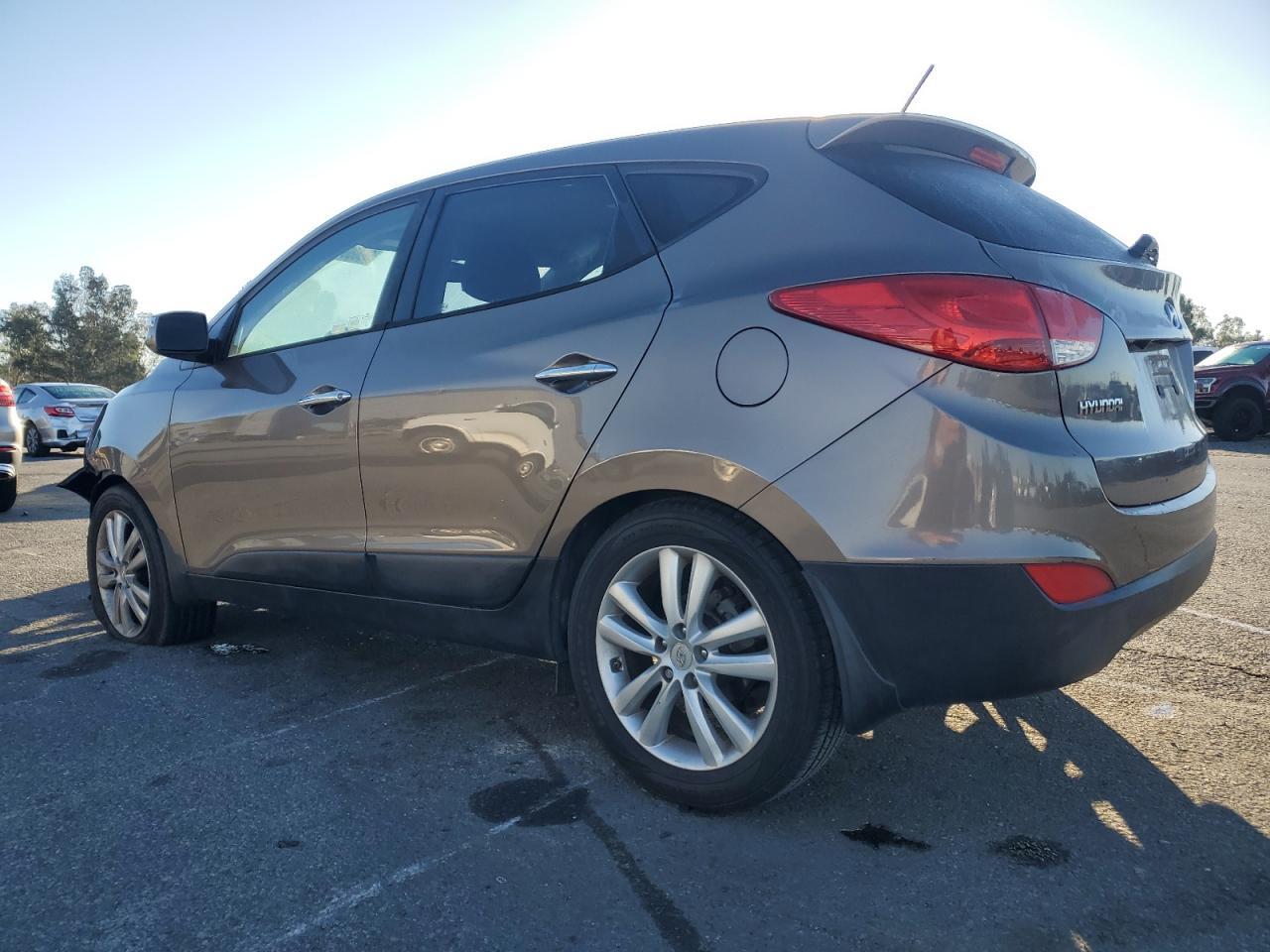 2011 HYUNDAI TUCSON