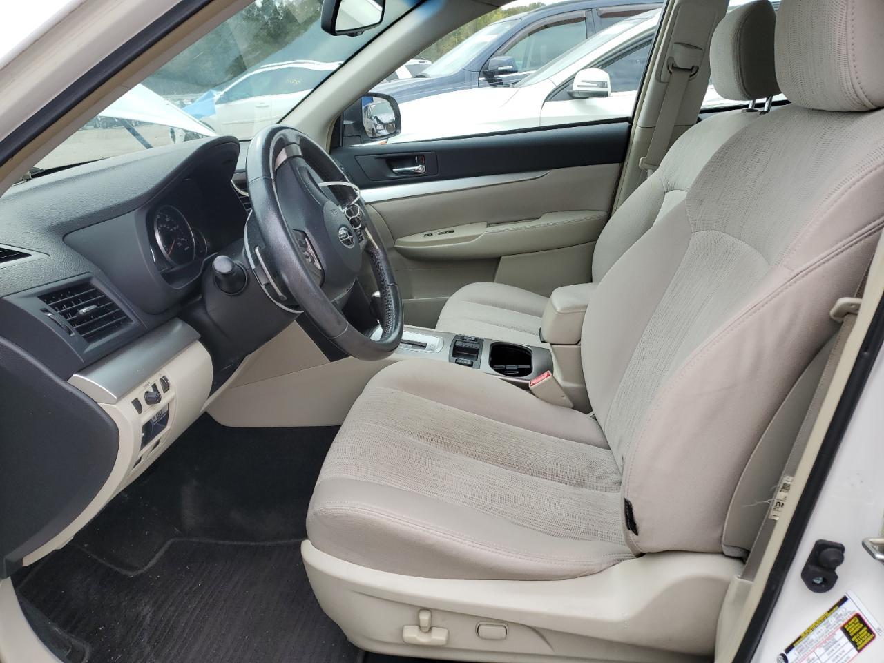 2013 SUBARU Legacy