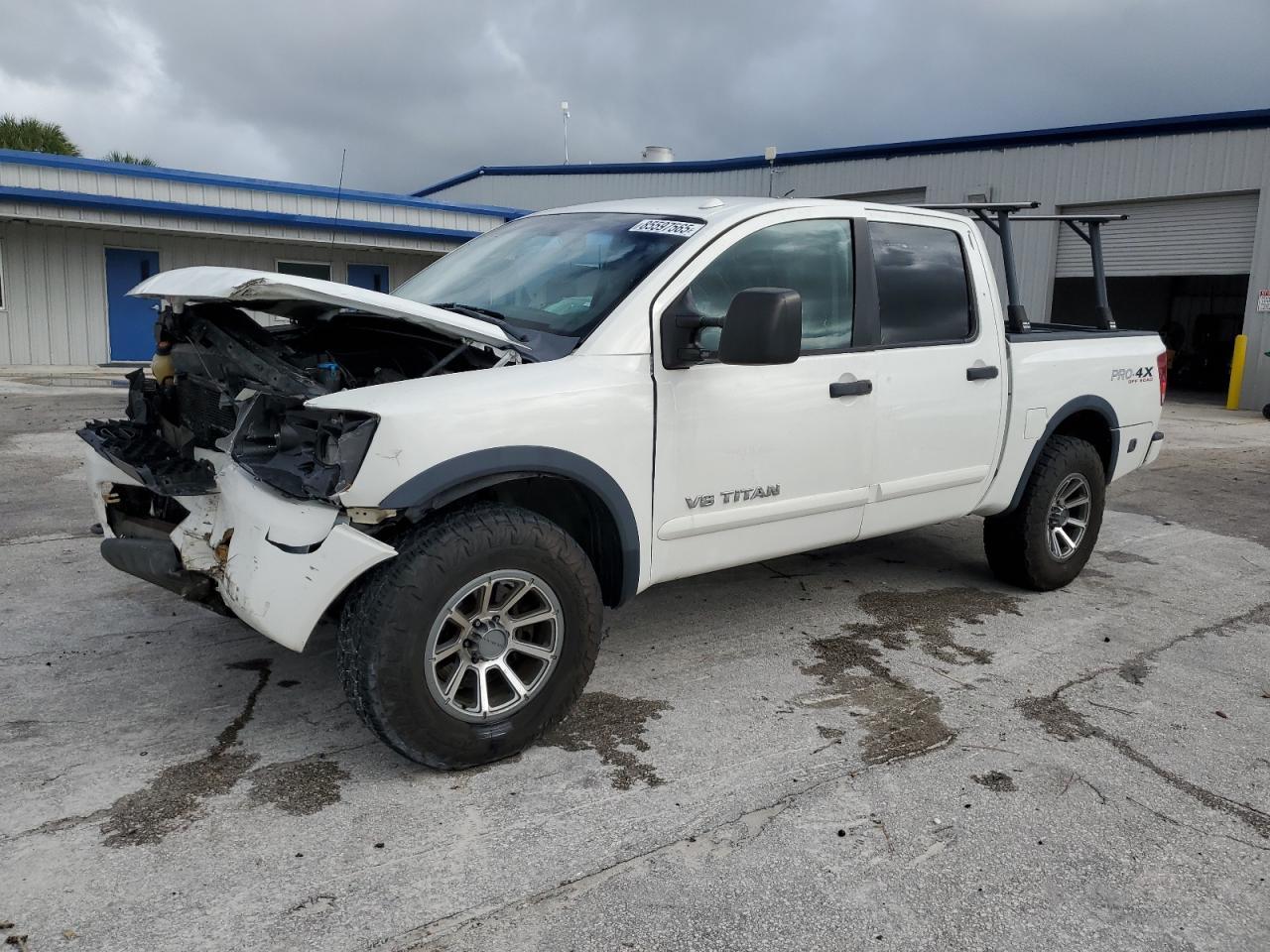 2011 NISSAN Titan