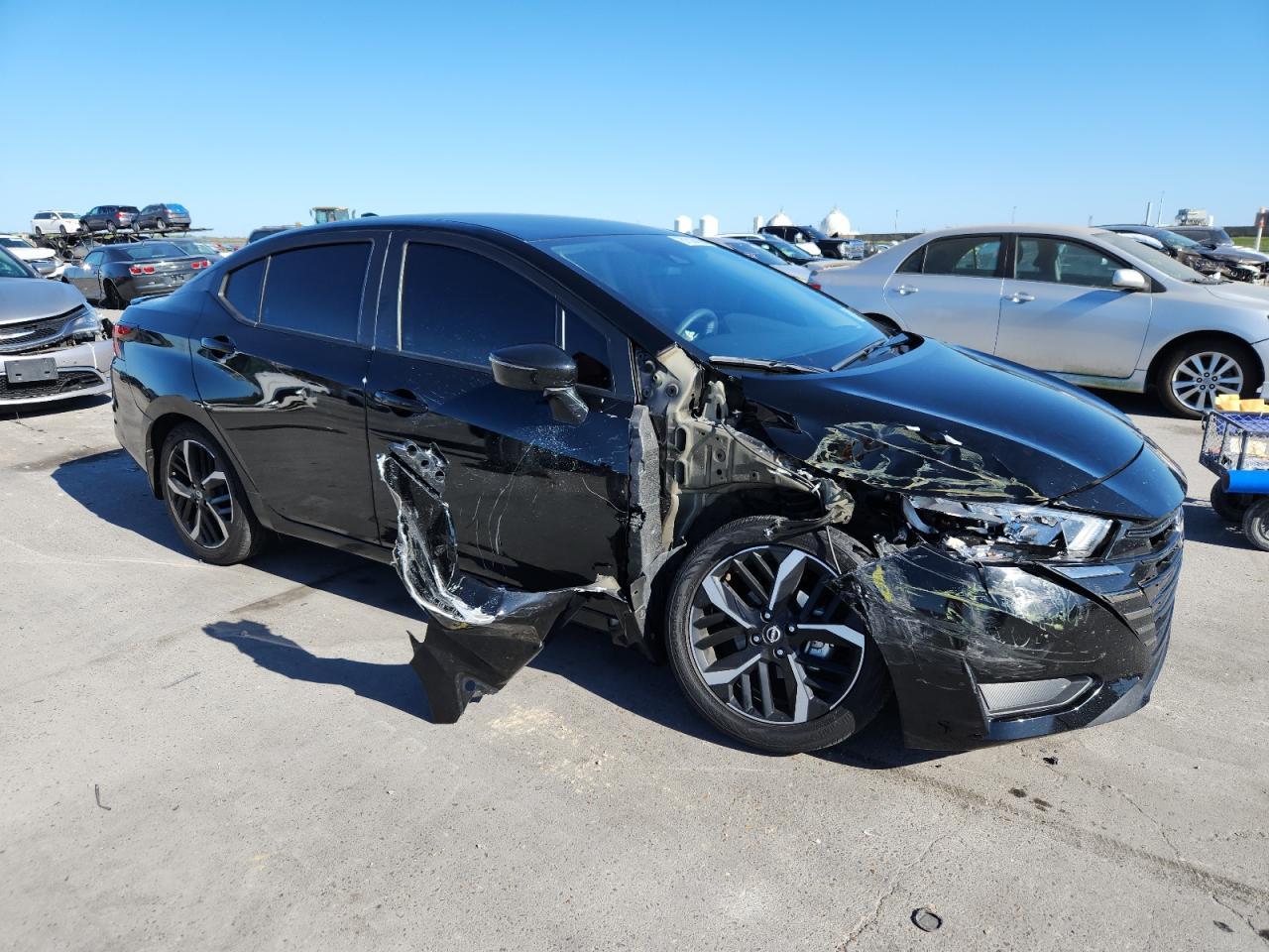2023 NISSAN VERSA