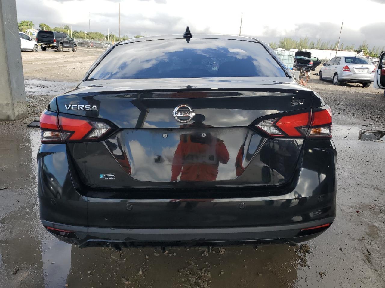 2021 NISSAN VERSA