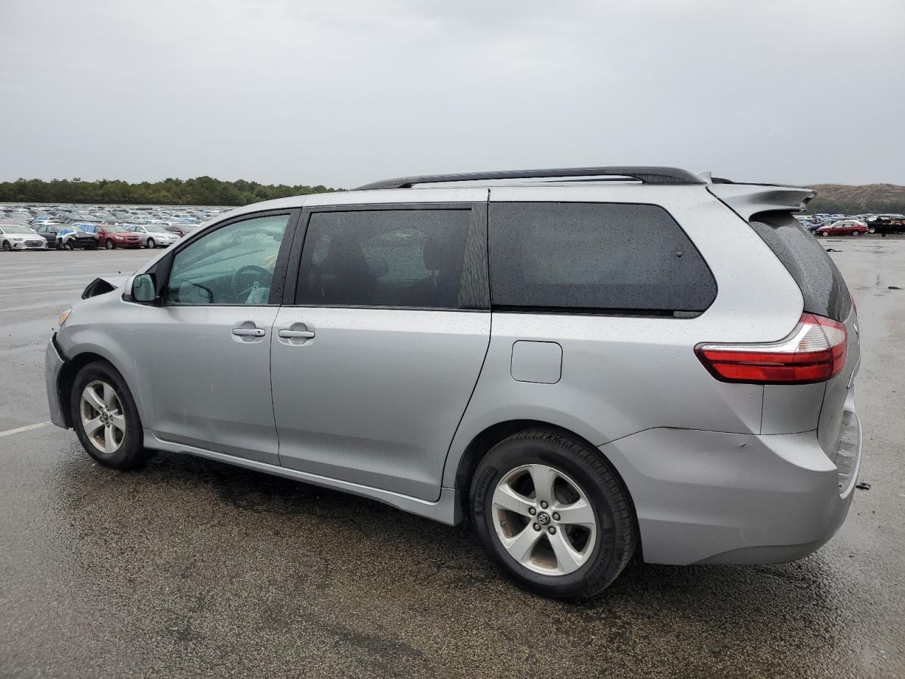 2018 TOYOTA SIENNA