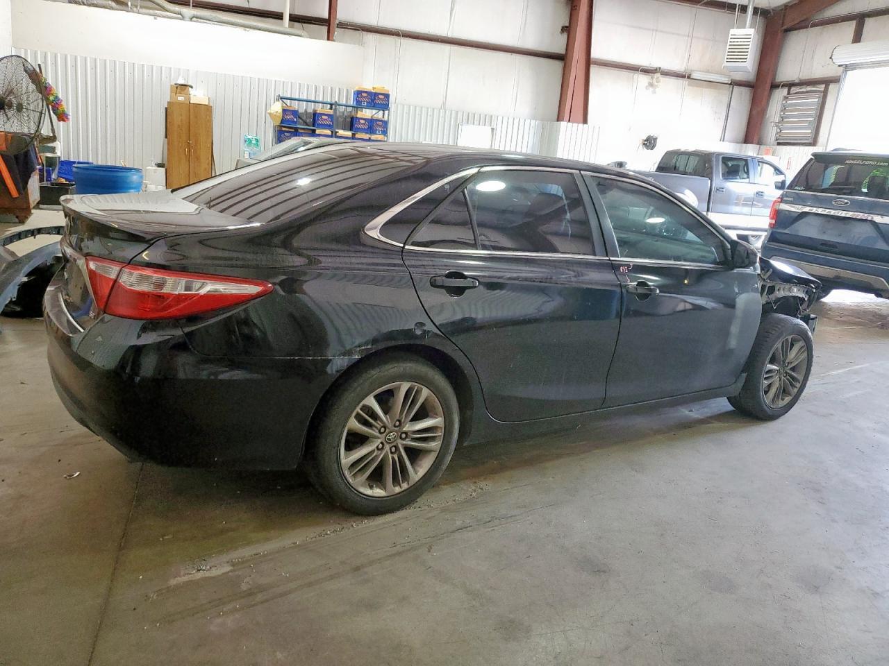 2017 TOYOTA CAMRY