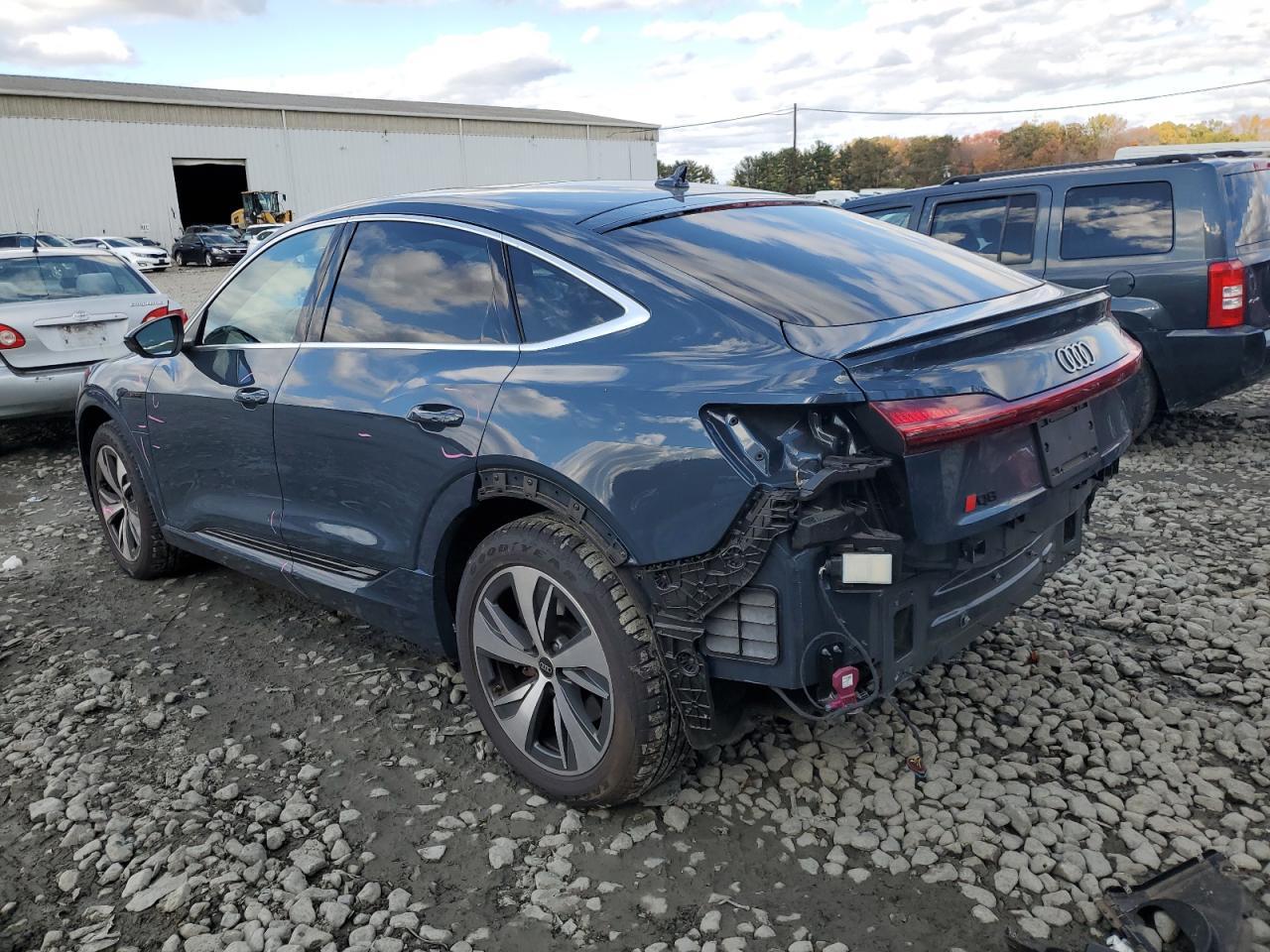 2024 AUDI Q8