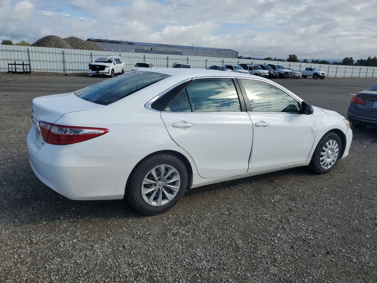 2015 TOYOTA CAMRY