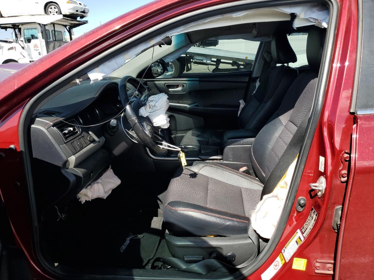 2016 TOYOTA CAMRY