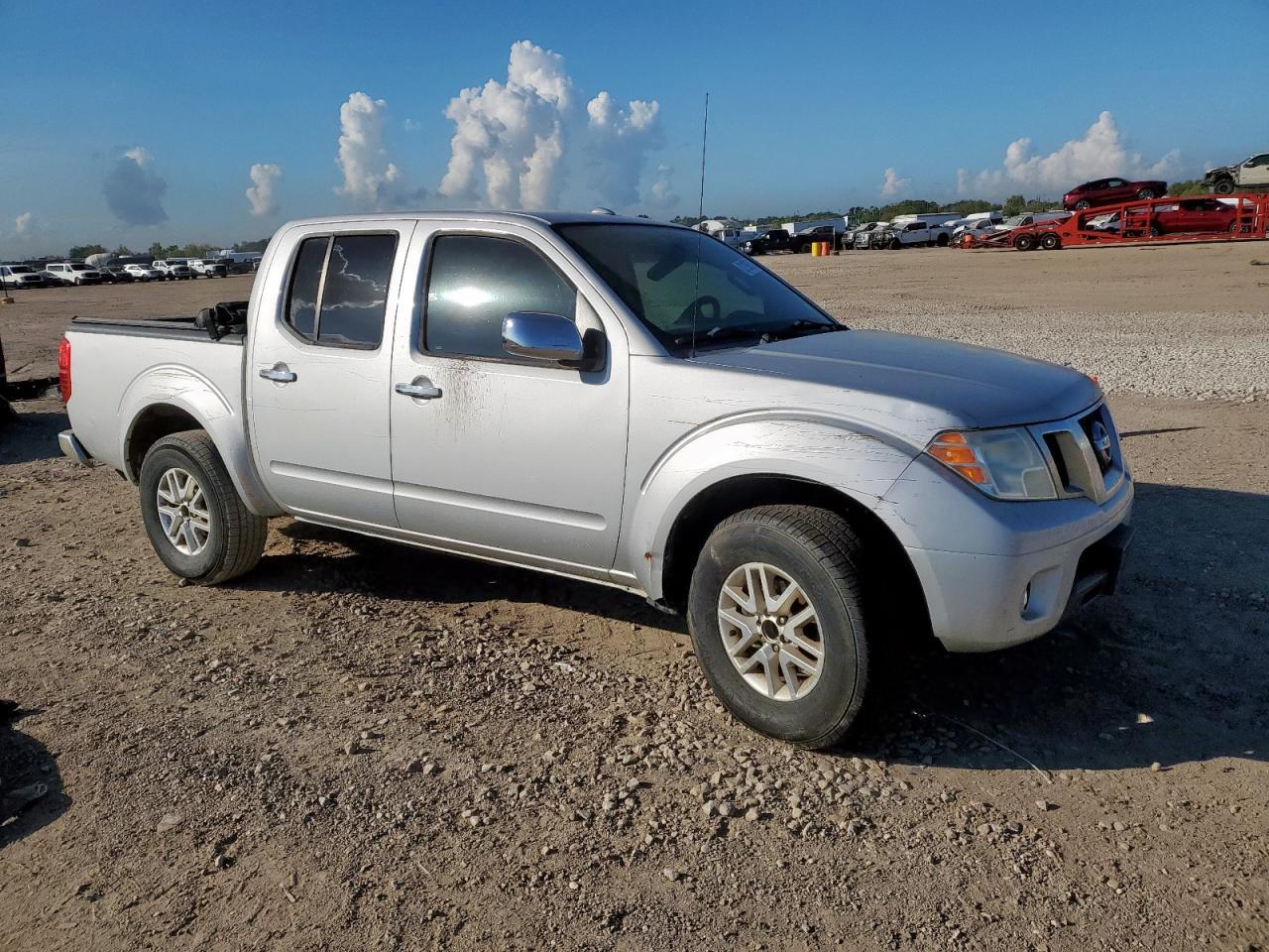 2015 NISSAN Frontier