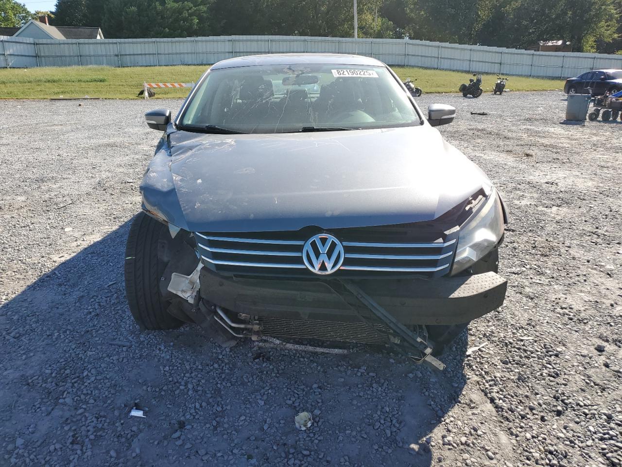 2014 VOLKSWAGEN Passat